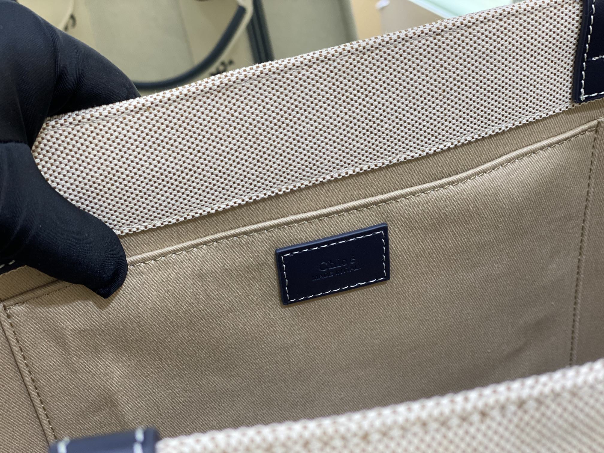 Chloe Large Woody Tote Bag In Linen 